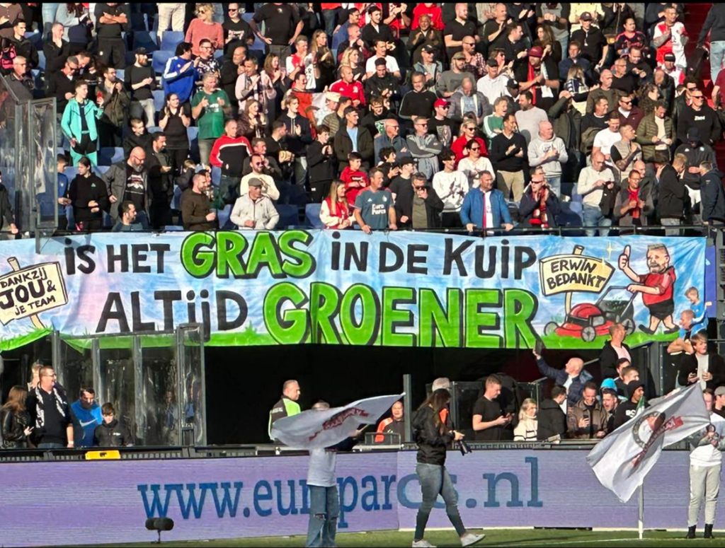 « Grâce à vous et votre équipe, l’herbe de De Kuip est toujours plus verte ». Les supporters de Feyenoord ont adressé un dernier message à Erwin Beltman.