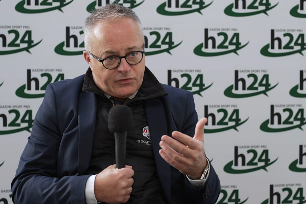 Paul Armitage, directeur des opérations d'Open Golf Club, explique la plateforme 59club lors des 48H du Gazon Sport Pro 2021.