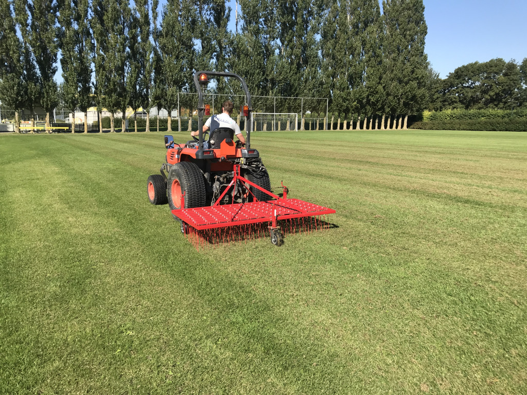 Spinning Rake Les herses Huisman distribuées par Hydraparts - Gazon Sport Pro H24