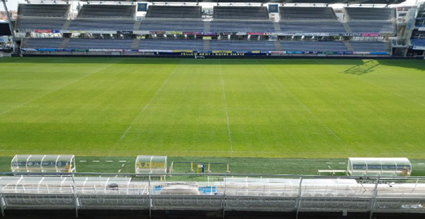 Les pelouses de TOP 14, comme celle du Stade Marcel-Michelin à Clermont, et de Pro D2, vont être évaluées sur leur gestion écologique des terrains dans le cadre de l'Eco-Validation LNR.