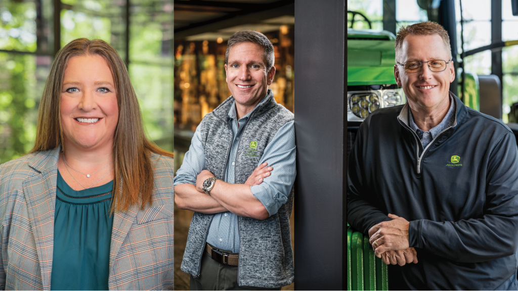 De gauche à droite : Deanna Kovar, présidente de la division Worldwide Agriculture & Turf – Production & Precision Ag, Justin Rose, président de la division Small Agriculture & Turf, couvrant l’Europe, l’Afrique et l’Asie et Cory Reed, président de la division Lifecycle Solutions, Supply Management & Customer Success.