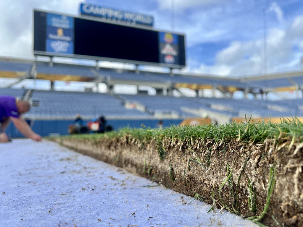 Nouvelles technologies de gazon hybride chez SIS.