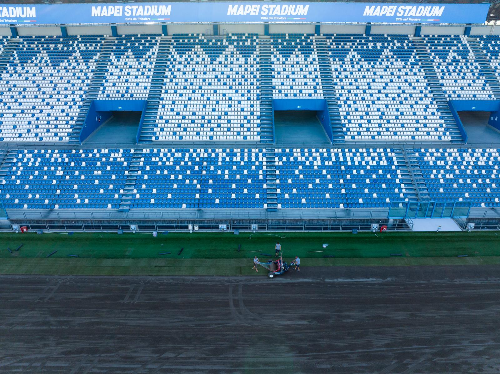 Fin juin 2025, une pelouse 100 % naturelle en Bermuda Grass a été installée au Mapei Stadium.
